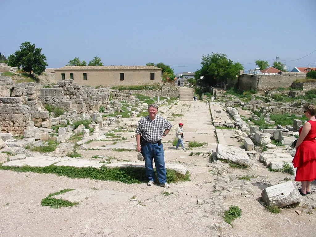 Dr. House at Lechaion Road
