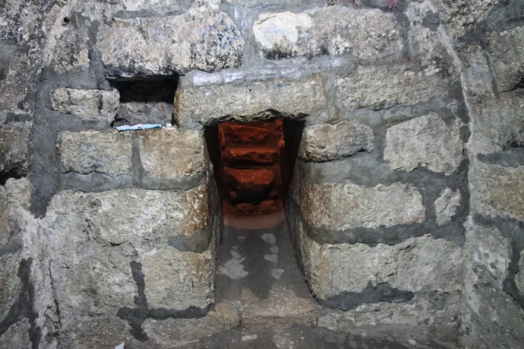Inside Tomb of Lazarus