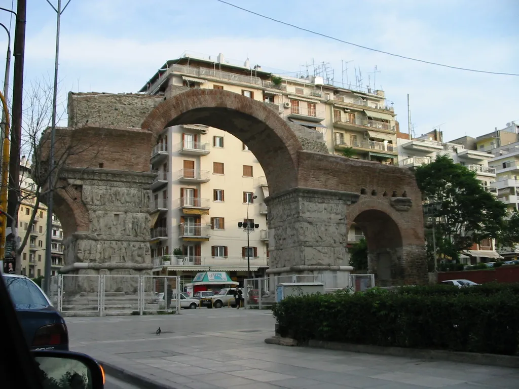 Arch of Galerius and Rotunda in Thessalonika