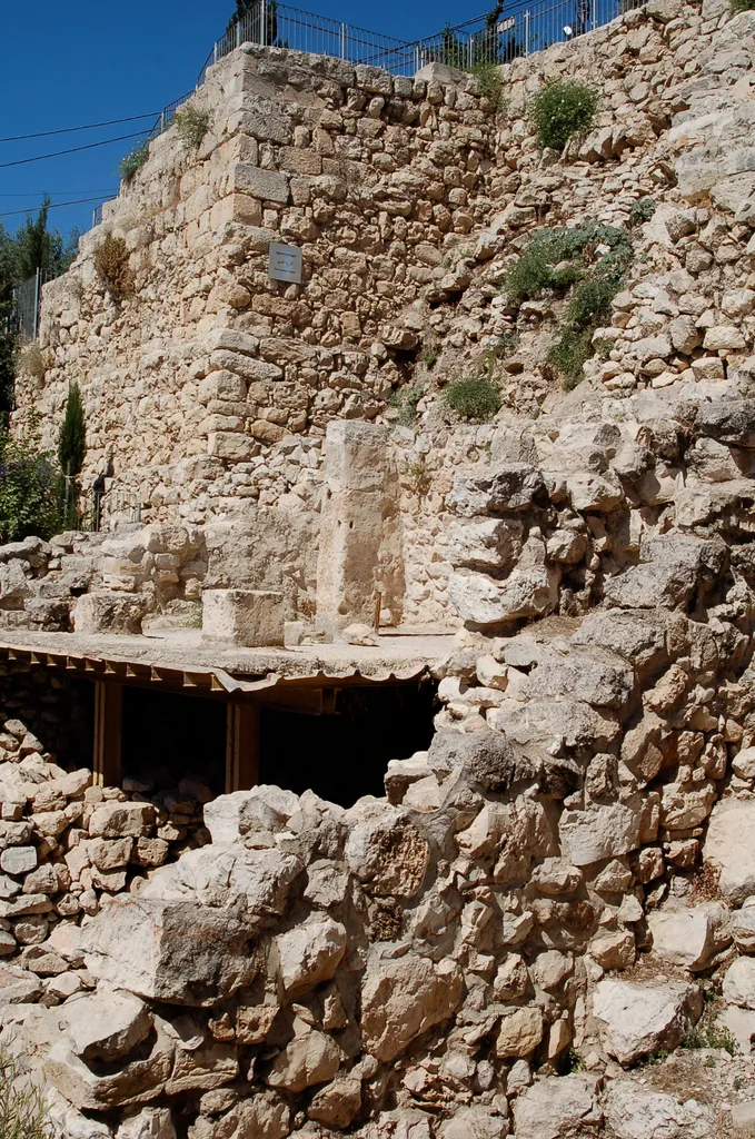 Looking at House of Ahiel on Wall of City of David from the South