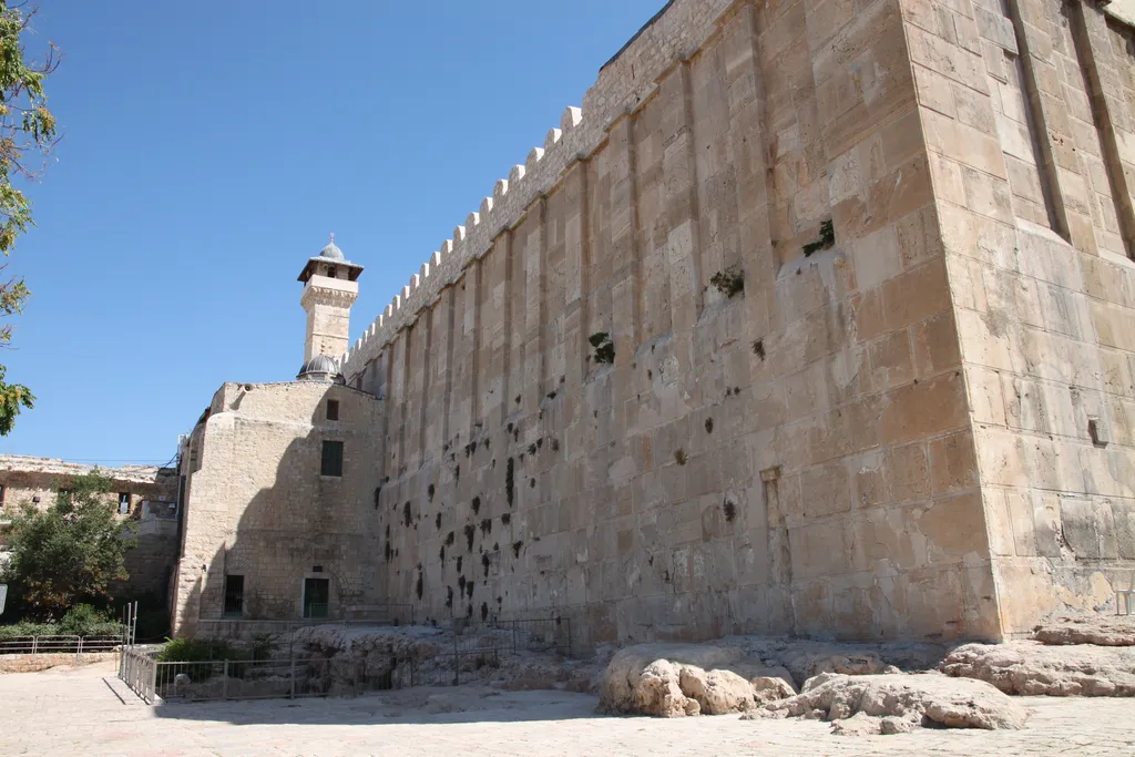 Machpelah, Location of the Patriarchs and Matriarchs of the Jewish People